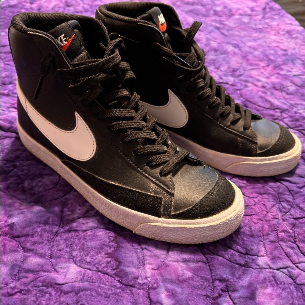 Nike Black and White High-Tops